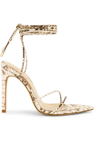 REVOLVE Michael Costello Michael costello sandalias diego en color beige talla 10 en - Beige. Talla 10 (también en 5.5, 6, 6.5, 7, 8, 8.5, 9).
