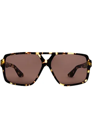 REVOLVE Oliver Peoples Oliver peoples gafas de sol 1977c en color oro metálico talla all en - Metallic Gold. Talla all.
