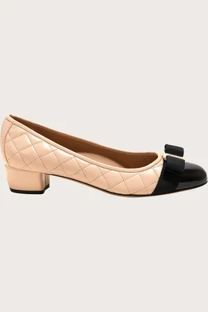 Salvatore Ferragamo Zapatos de salón Vara Talla 35