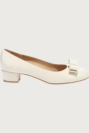 Salvatore Ferragamo Zapatos de salón Vara Blanco Talla 35