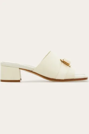 Salvatore Ferragamo Mules New Vara plate Blanco Talla 35