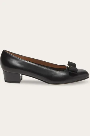 Salvatore Ferragamo Zapatos de salón Vara Negro Talla 34.5