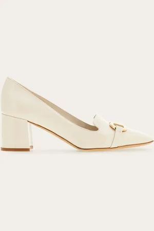 Salvatore Ferragamo Zapatos de salón adorno Gancini Blanco Talla 35.5