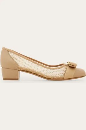 Salvatore Ferragamo Zapatos de salón Vara Rosa Talla 35.5