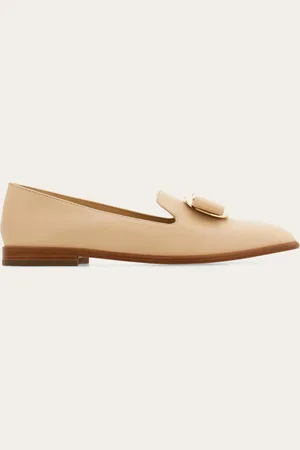 Salvatore Ferragamo Mocasines new Vara plate Rosa Talla 35.5