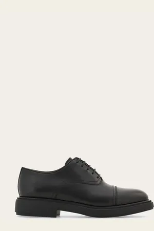Salvatore Ferragamo Zapatos Oxford con toe cap Negro Talla 39