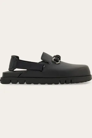 Salvatore Ferragamo Mules con bocado Gancini Negro Talla 41