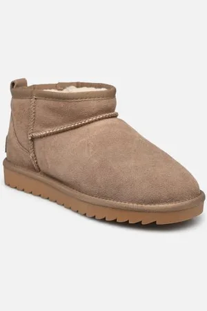 Colors of California Short Winter boot in suede
