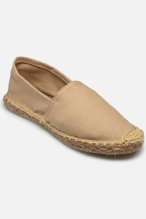 I Love Shoes THADRILA