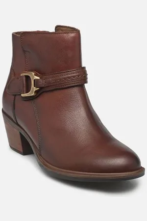 Clarks Neva Buckle