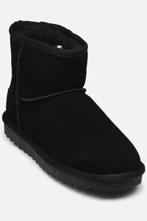 Colors of California Winter Boot in suede