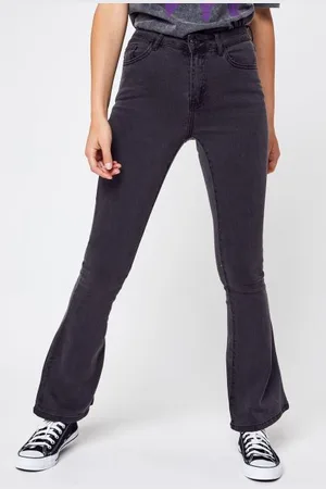 VILA VIEKKO RW FLARED JEANS/SU BLK - NOOS