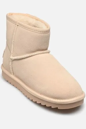 Colors of California Winter Boot in suede