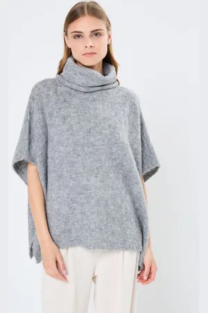 LILI SIDONIO Young Ladies Knitted Poncho
