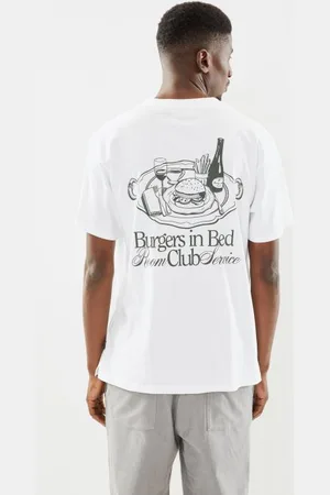 Pompeii BURGUERS IN BED GRAPHIC TEE