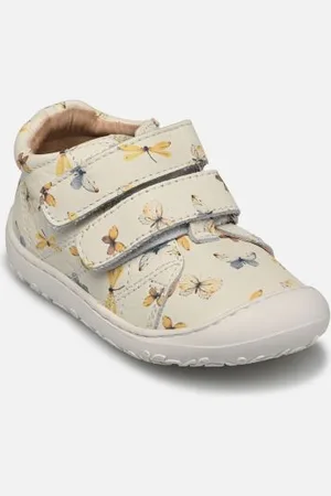 Bisgaard Hale v barefoot