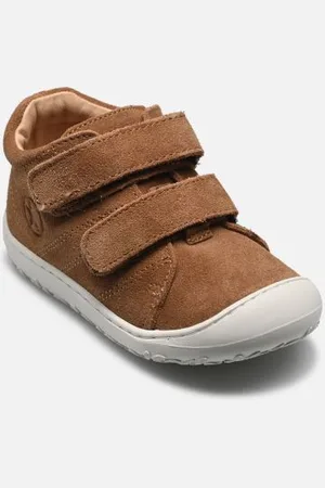 Bisgaard Hale v barefoot