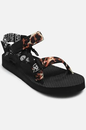 Arizona Love Trekky Leopard Print