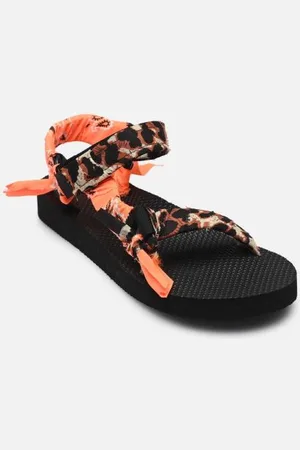 Arizona Love Trekky Leopard Print