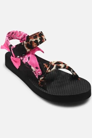 Arizona Love Trekky Leopard Print