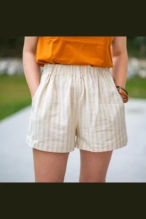 Celeste Short CASSIS para mujer