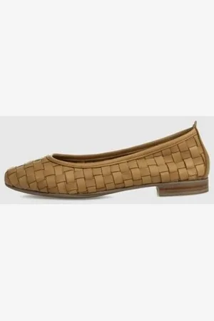 Carmela Zapatos Bajos BAILARINA 161662 CÁMEL para mujer