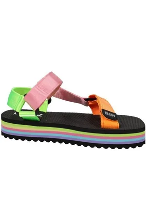B&amp;w Sandalias Sadanlias strappy para niña
