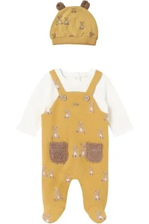 Mayoral Conjunto 2618 PELELE CON GORRO Mostaza para niño