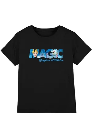 Cinderella Tops y Camisetas Magic Begins Within para niño