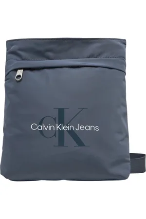 Calvin Klein Bandolera SPORT ESSENTIALS FLATPACK 18 LV04G3030G para hombre