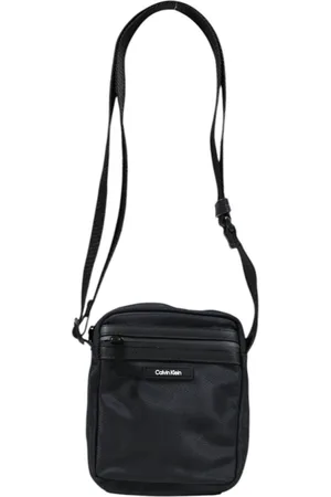 Calvin Klein Bandolera CK ESSENTIAL REPORTER XS K50K512772 para hombre