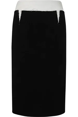 Nº21 Falda Semilarga