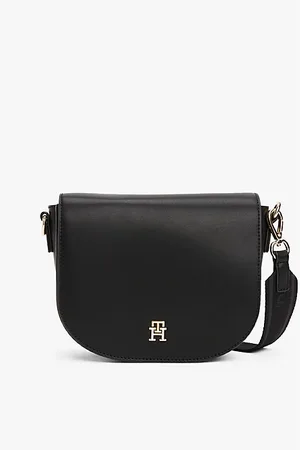 Tommy Hilfiger Bolso saddle mensajero con inscripción
