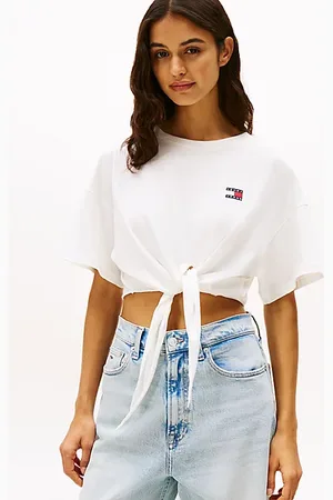 Tommy Hilfiger Camiseta anudada corte cropped con parche