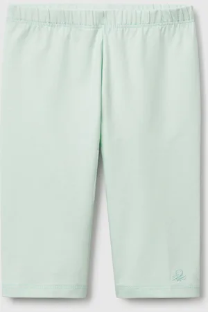 Benetton Leggings 3/4 De Algodón Elástico Con Logo Bordado En La Parte Inferior De La Pierna. Corte Pitillo Y Cintura Elástica Interna. Práctico Y Confortable