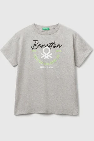 Benetton Camiseta De Manga Corta Y Cuello Redondo En Puro Algodón Orgánico. Una Prenda Básica Y Cómoda