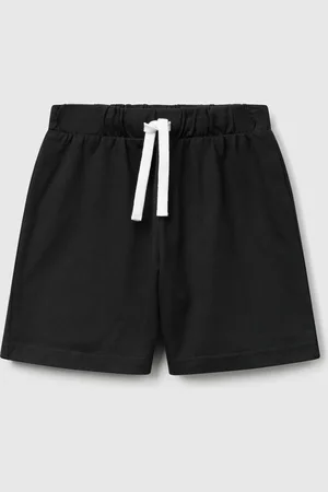 Benetton Pantalón Corto En Puro Algodón Con Corte Regular. Cintura Con Elástico Interno Y Cordón