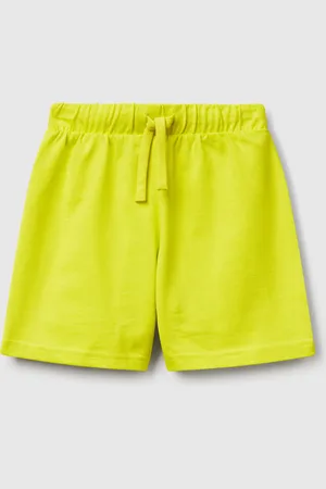 Benetton Pantalón Corto En Puro Algodón Con Corte Regular. Cintura Con Elástico Interno Y Cordón