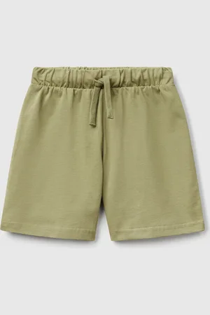 Benetton Pantalón Corto En Puro Algodón Con Corte Regular. Cintura Con Elástico Interno Y Cordón