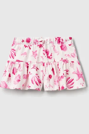 Benetton Pantalón Corto Blanco Con Conchas Rosas.