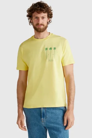 Benetton Camiseta Amarilla Con Gráficos.