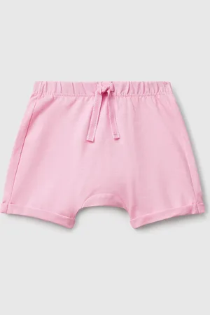 Benetton Pantalón Corto Con Parche En La Espalda