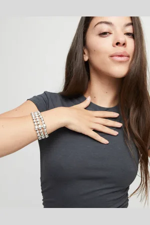 UNO de 50 Pulsera de tres tiras de cuentas bañadas en plata de ley