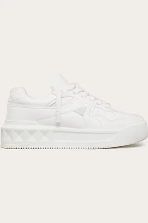 VALENTINO GARAVANI ZAPATILLAS DEPORTIVAS ONE STUD XL DE CAÑA BAJA HECHAS DE CUERO NAPA Hombre 38