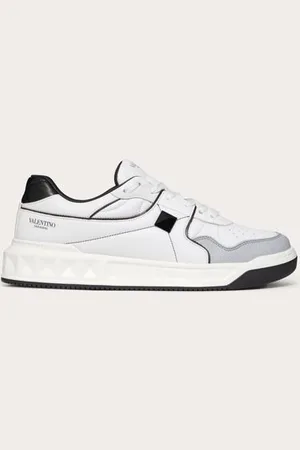 VALENTINO GARAVANI SNEAKERS BAJAS ONE STUD DE NAPA Hombre 38