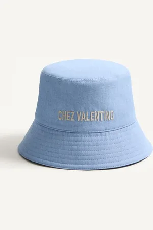 VALENTINO GARAVANI GORRO DE PESCADOR DE MEZCLILLA CON BORDADO CHEZ VALENTINO Hombre 57