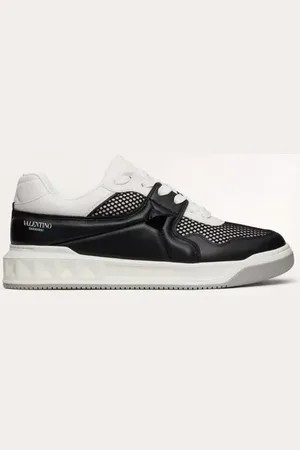 VALENTINO GARAVANI ZAPATILLA ONE STUD DE CAÑA BAJA HECHAS DE MALLA Y CUERO NAPA Hombre 39.5