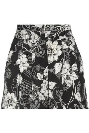 Pinko PARTES DE ABAJO - Pantalones cortos y bermudas
