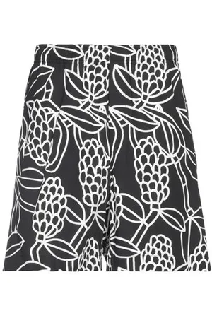 AMARANTO PARTES DE ABAJO - Pantalones cortos y bermudas