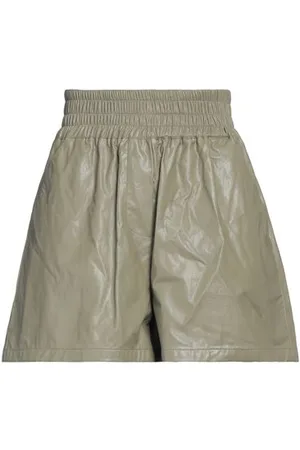 Stand Studio PARTES DE ABAJO - Pantalones cortos y bermudas